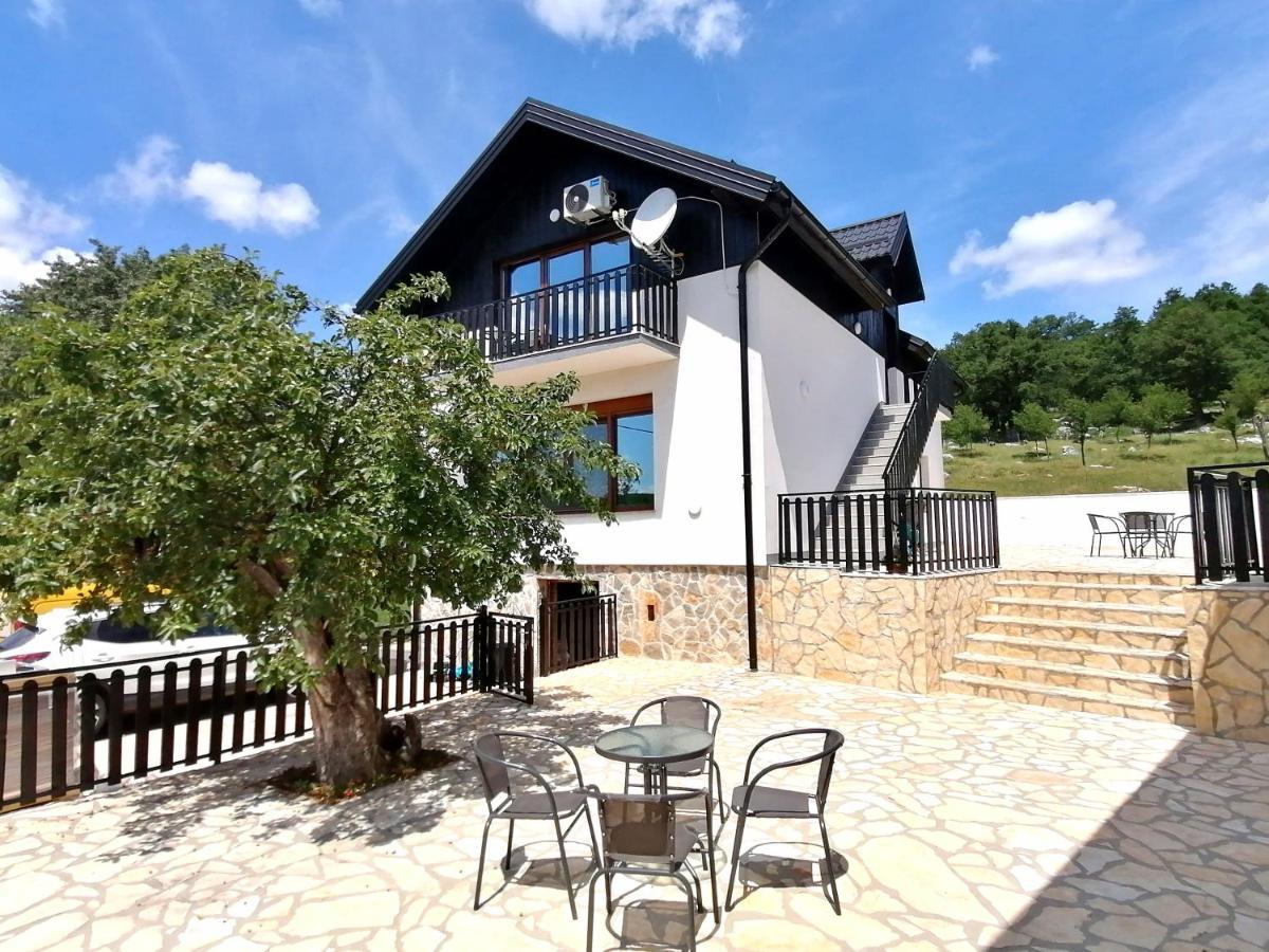 Farma & Apartmani II Opg Sasa Delic Grabusic Bagian luar foto