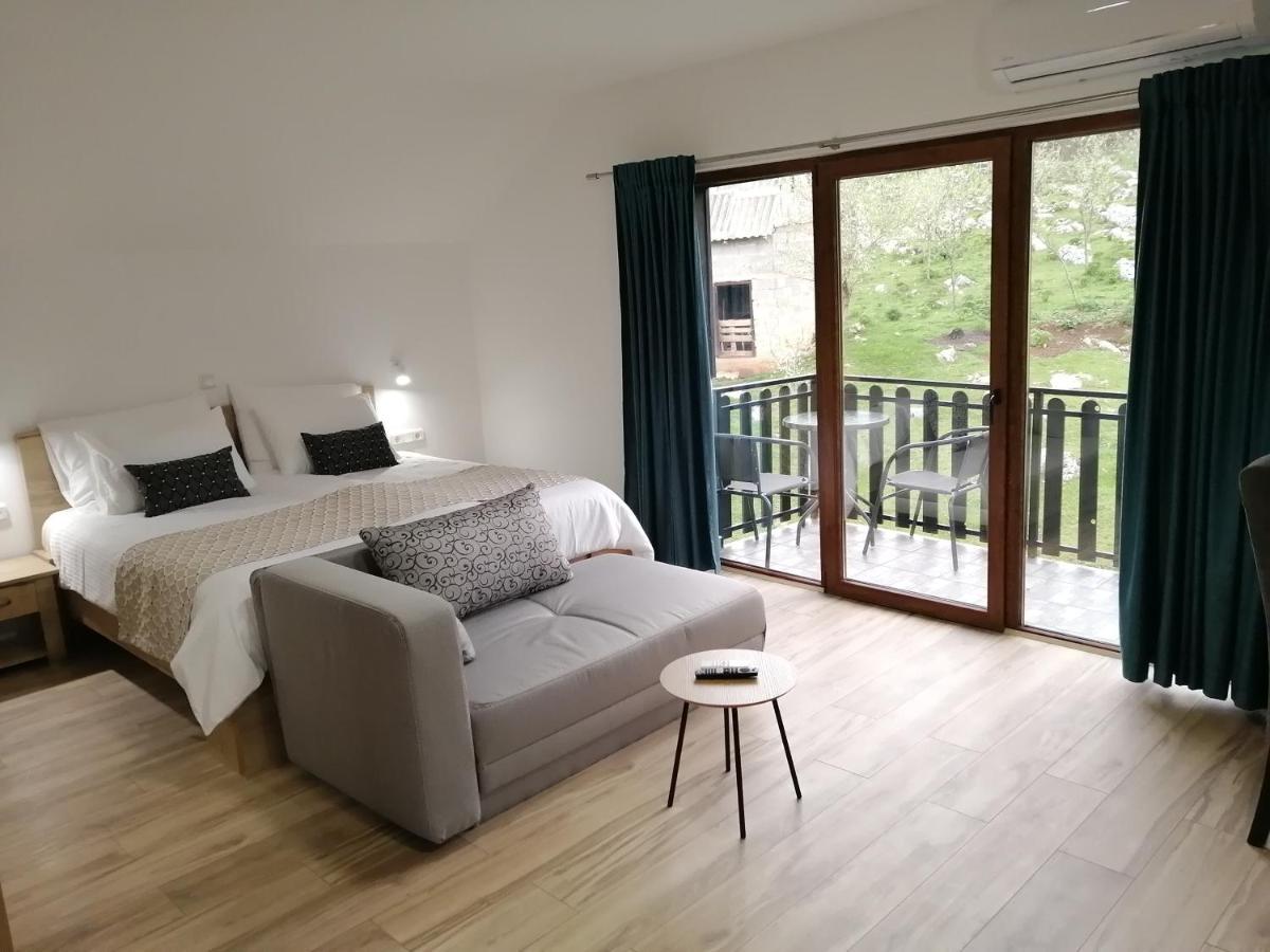 Farma & Apartmani II Opg Sasa Delic Grabusic Bagian luar foto