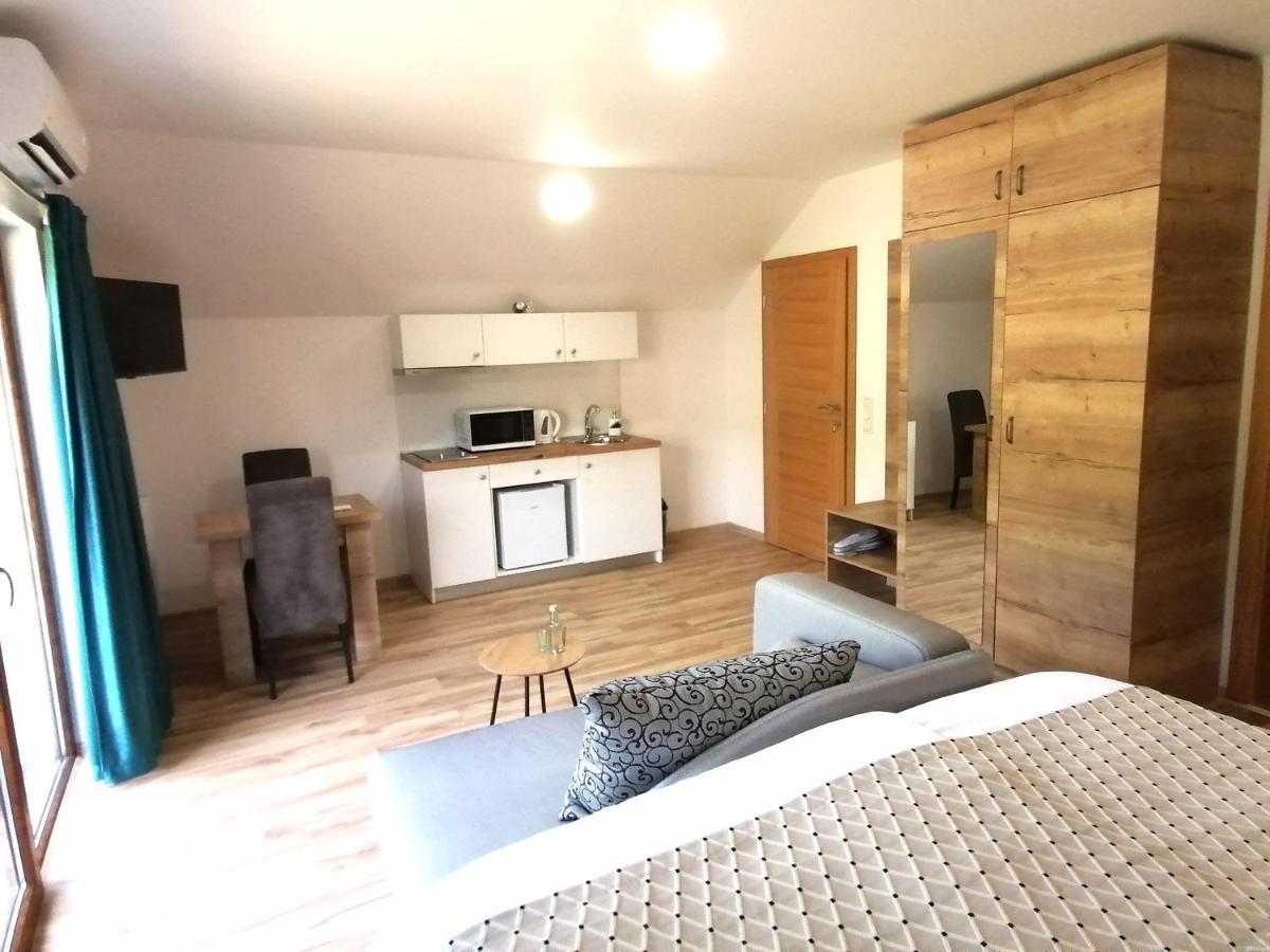 Farma & Apartmani II Opg Sasa Delic Grabusic Bagian luar foto
